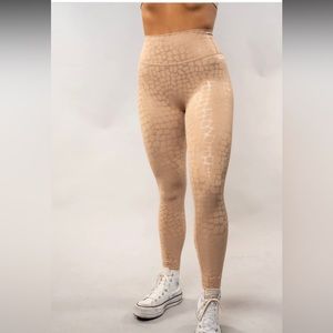 Til You Collapse Moxie Criss Cross Leggings